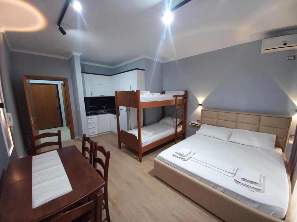 Lungomare Apartament Sea View Vlorë Esterno foto