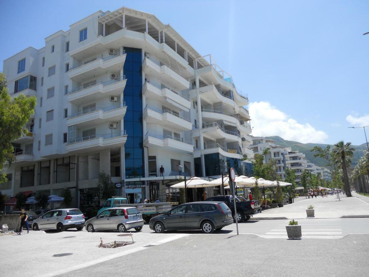 Lungomare Apartament Sea View Vlorë Esterno foto