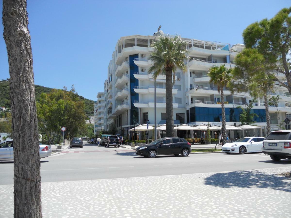 Lungomare Apartament Sea View Vlorë Esterno foto